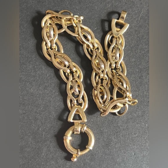 Jewelry - 14k gold Large Fancy Clasp bracelet